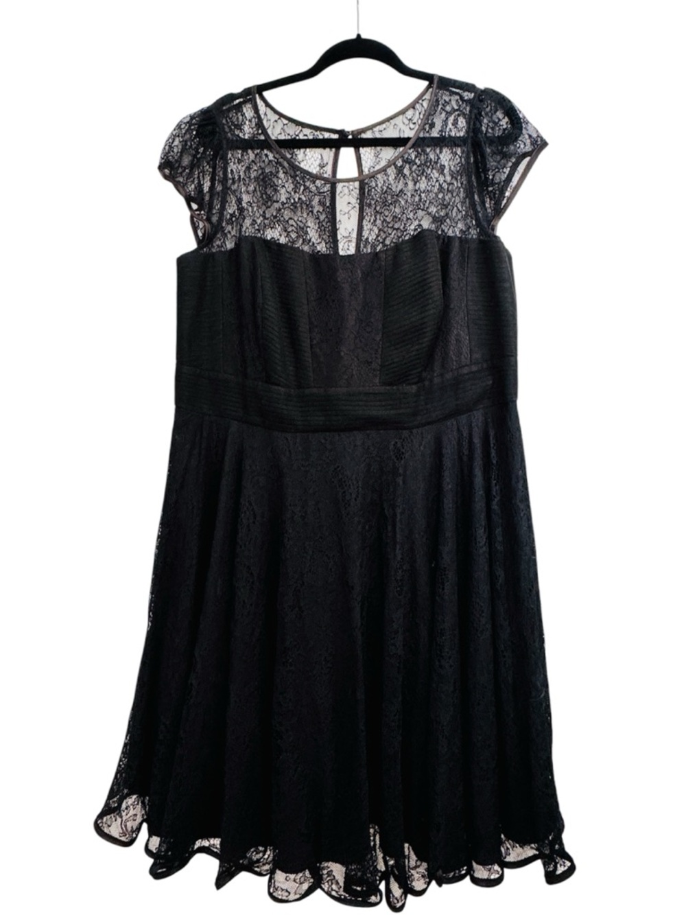 City Chic Audrey Fit and Flare Black Lace Dress, Size 18 (Runs Small) - Picture 2 of 10
